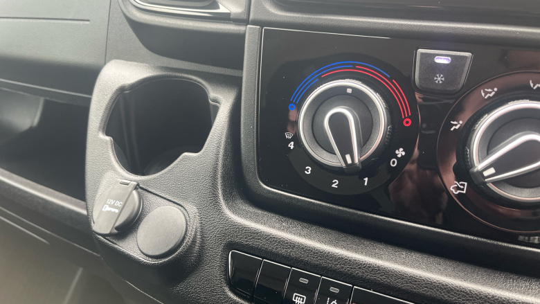 Peugeot Boxer 3500 Heavy L4 Diesel 2.2 BlueHDi 140 H2 Van Professional